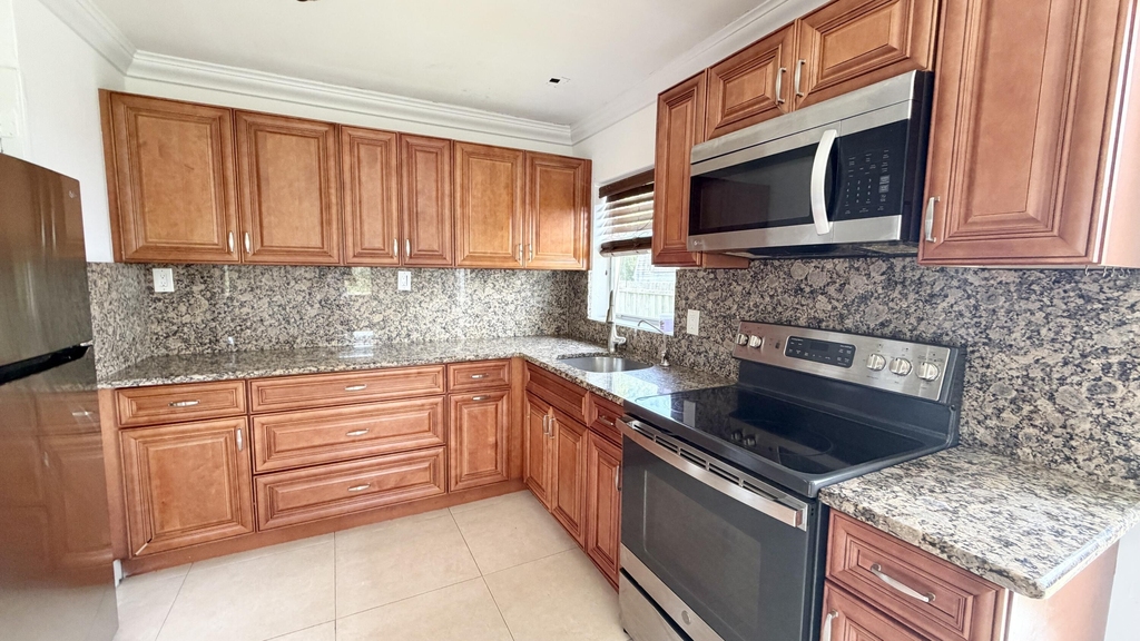 310 Dickson Drive - Photo 16