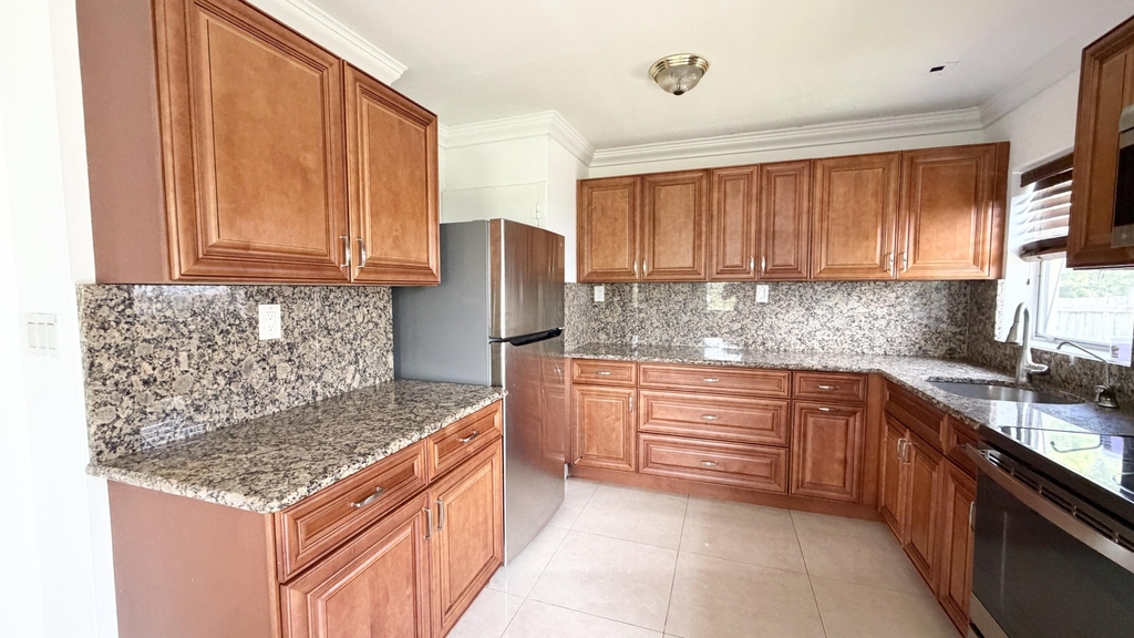 310 Dickson Drive - Photo 15