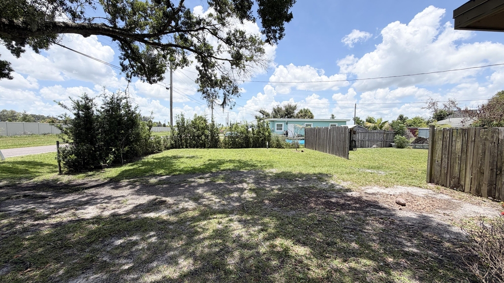 310 Dickson Drive - Photo 5