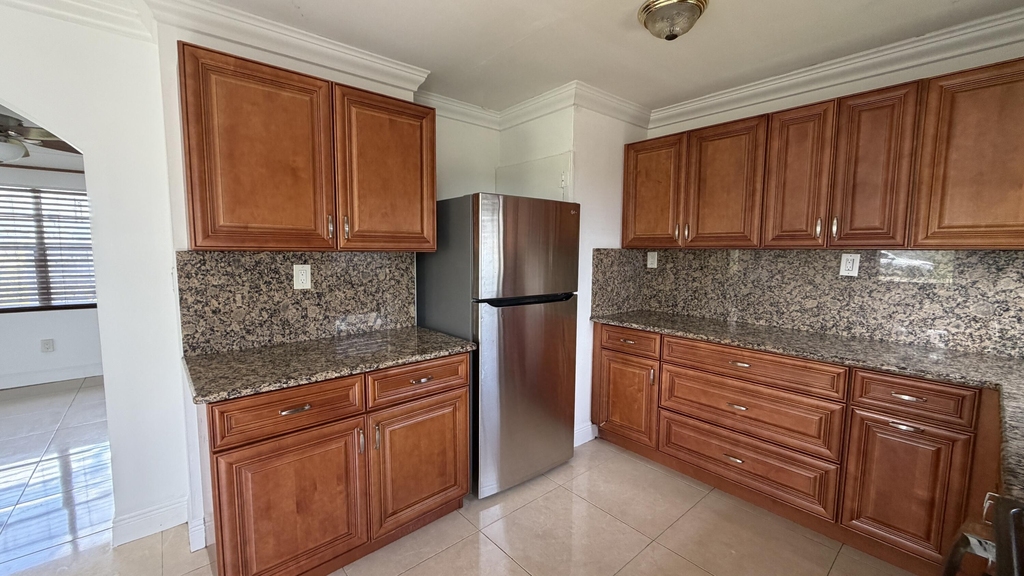 310 Dickson Drive - Photo 19