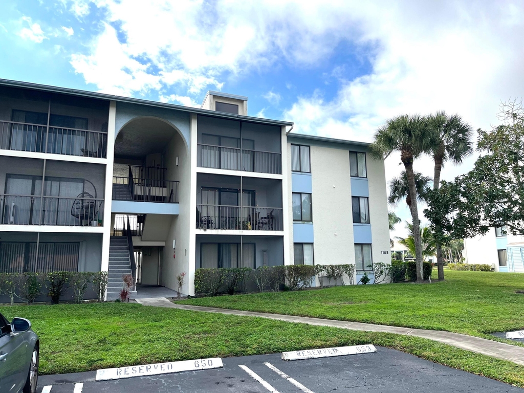 1108 Green Pine Boulevard - Photo 1