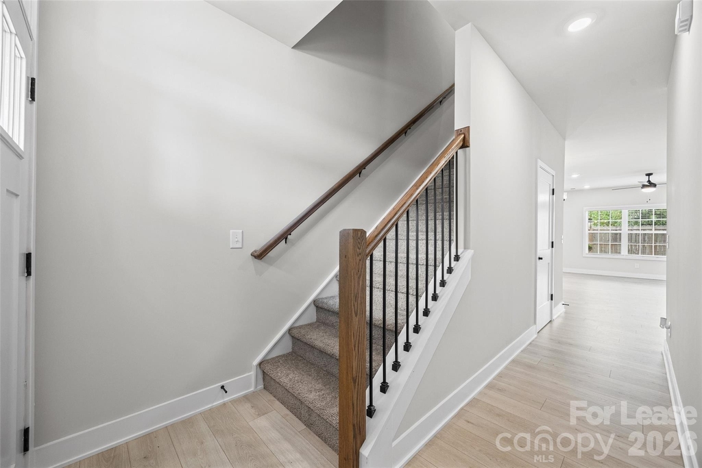 720 Pinecone Drive - Photo 2