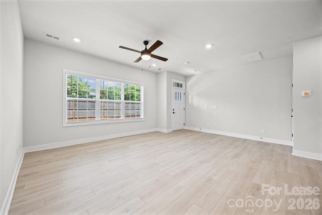720 Pinecone Drive - Photo 3