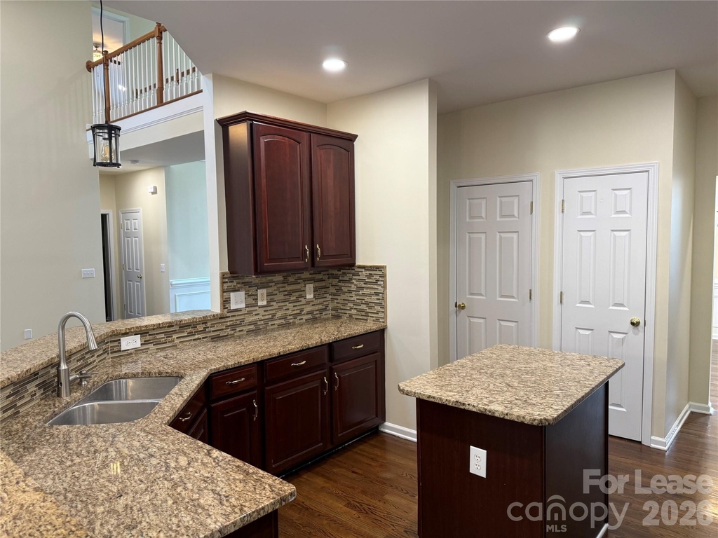 10822 Chamberlain Hall Court - Photo 28