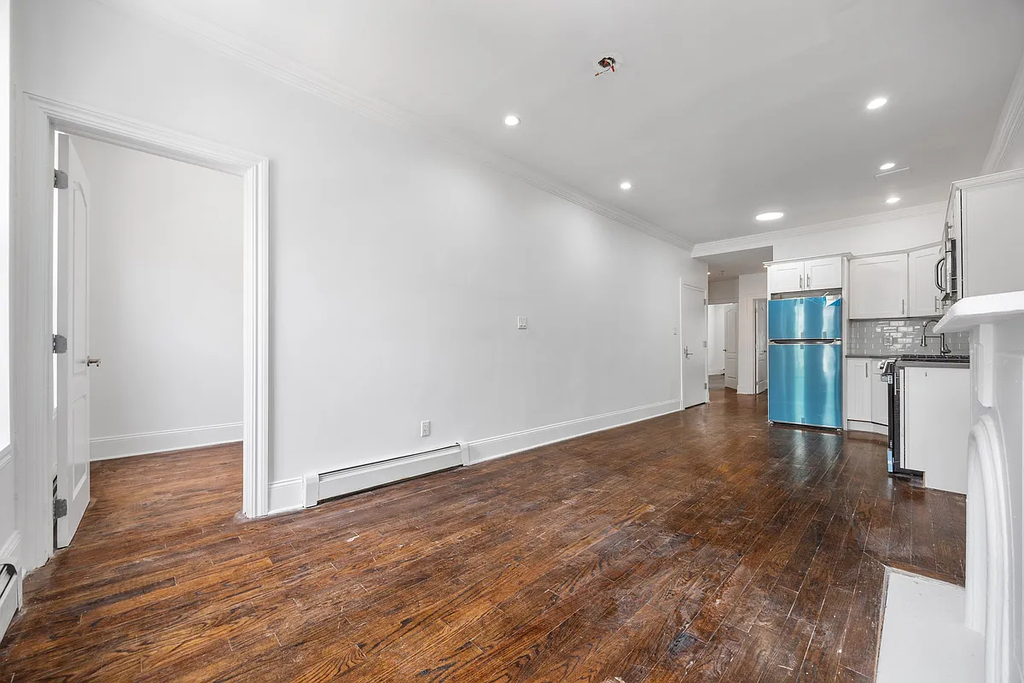 964 Madison Street - Photo 4