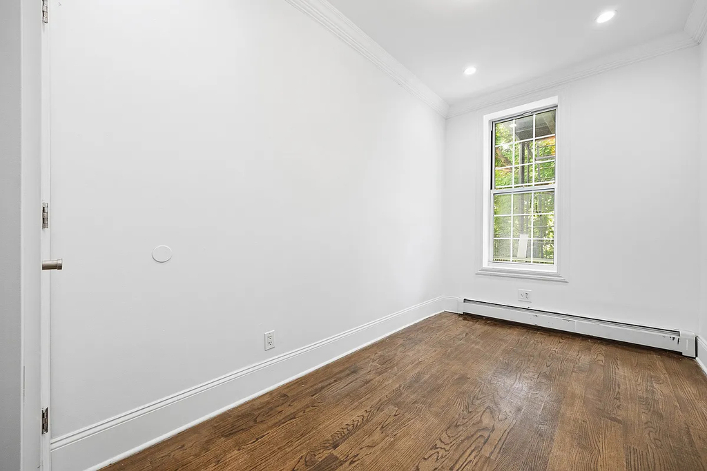964 Madison Street - Photo 9