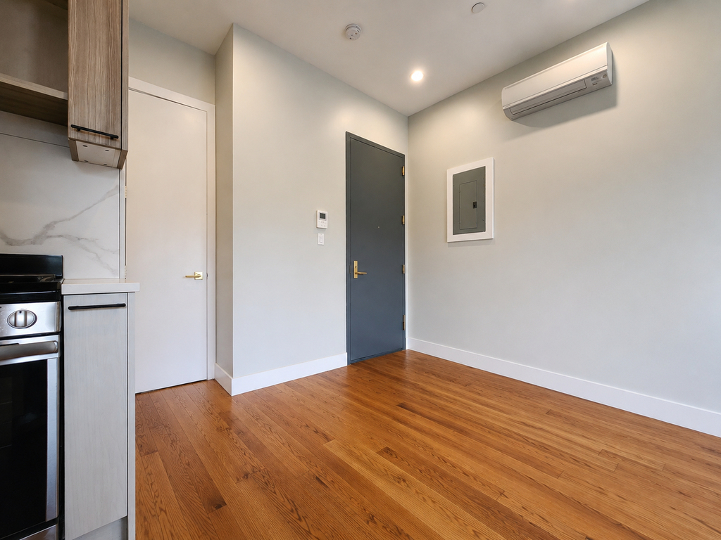 1525 St Johns Place - Photo 8