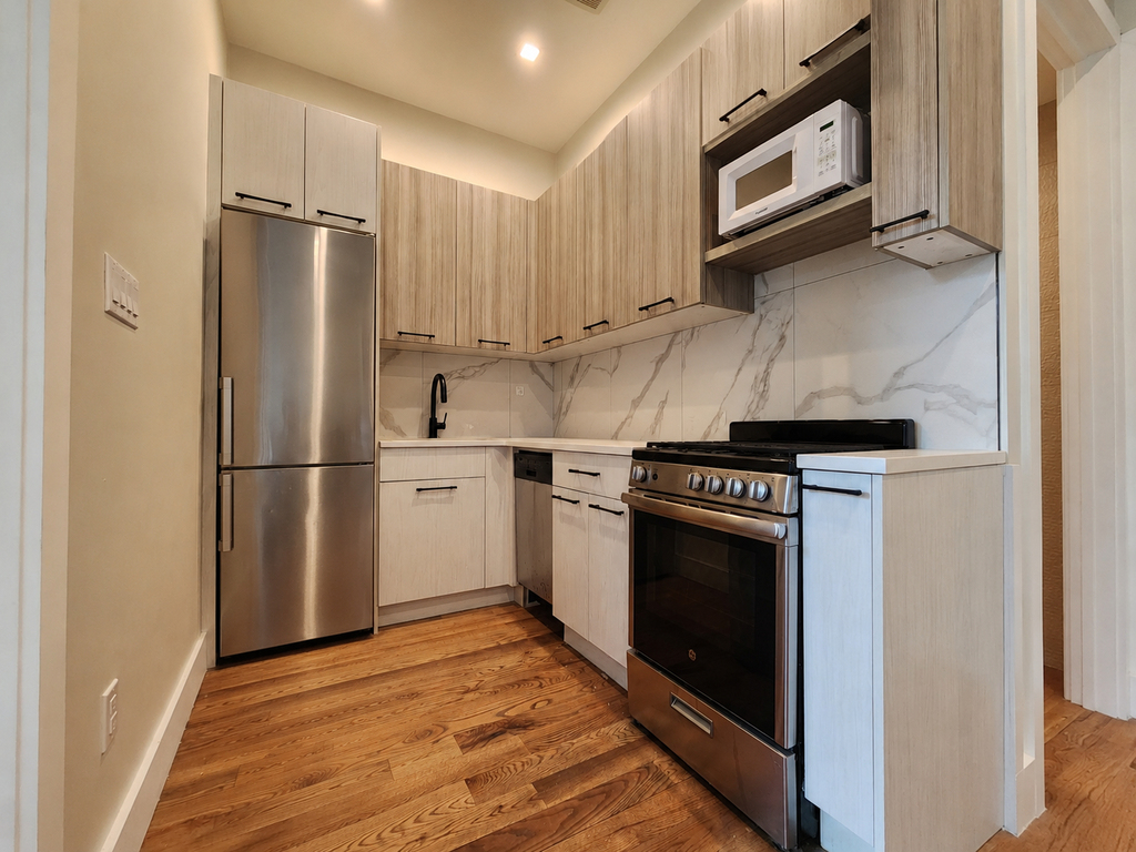 1525 St Johns Place - Photo 7