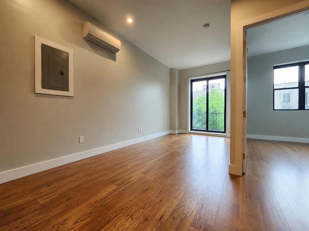 1525 St Johns Place - Photo 4