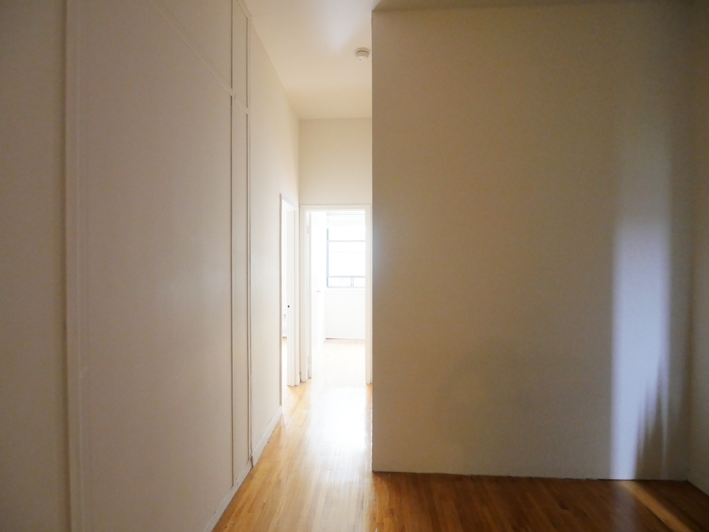 427 East 76th Street - Photo 8