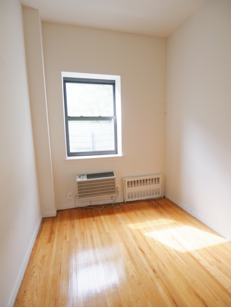 427 East 76th Street - Photo 14