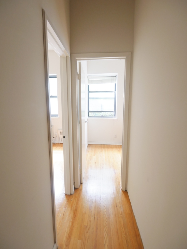 427 East 76th Street - Photo 9