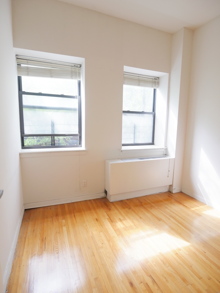 427 East 76th Street - Photo 10