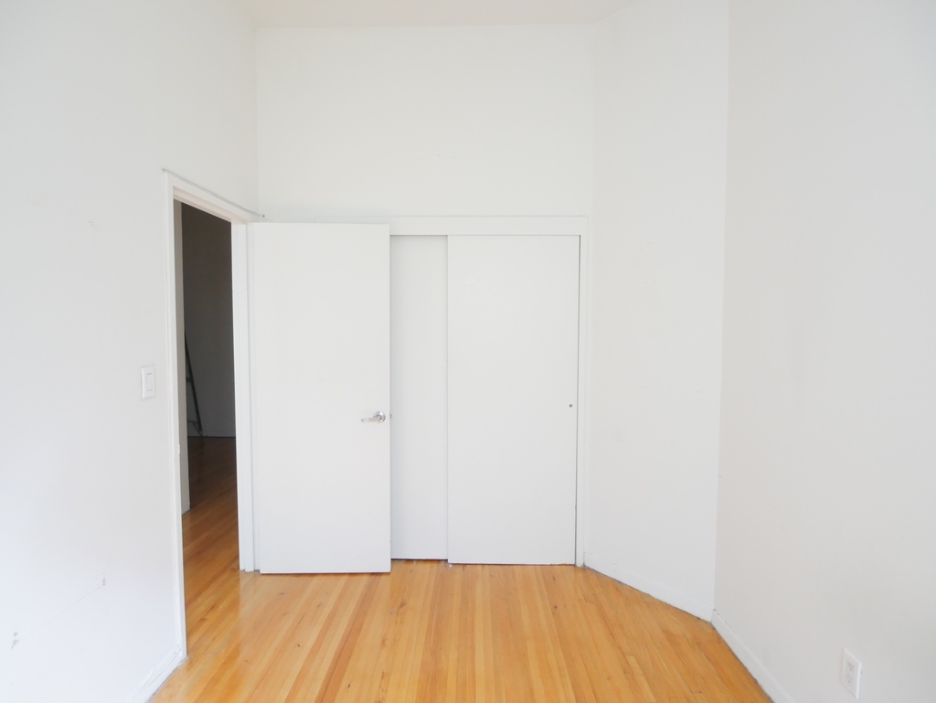 427 East 76th Street - Photo 15