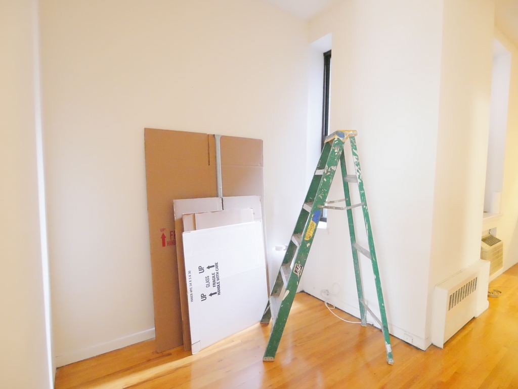 427 East 76th Street - Photo 7