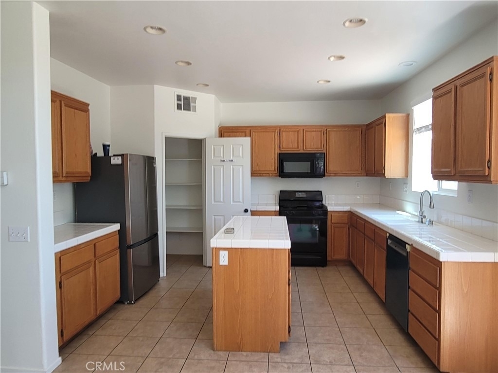 29153 Hydrangea St - Photo 3