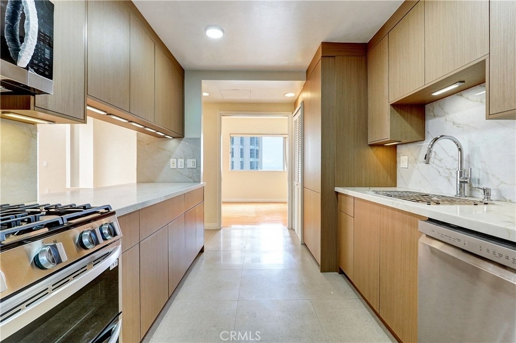 10787 Wilshire - Photo 17
