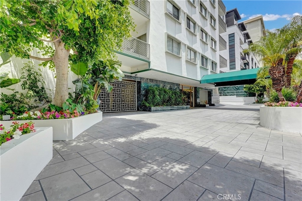 10787 Wilshire - Photo 31