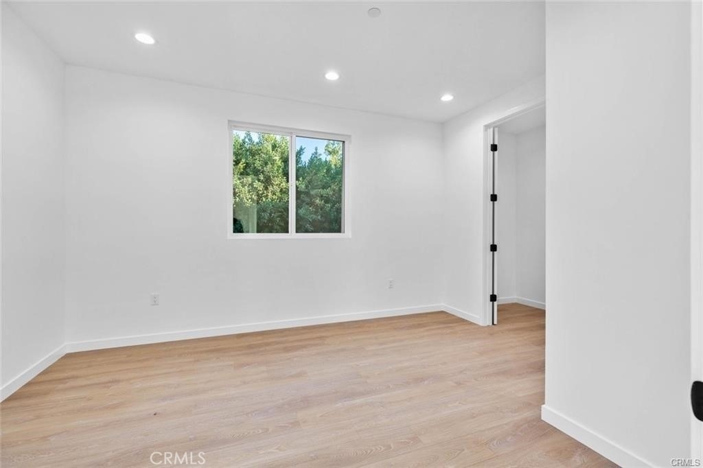 6846 Cedros Avenue - Photo 12