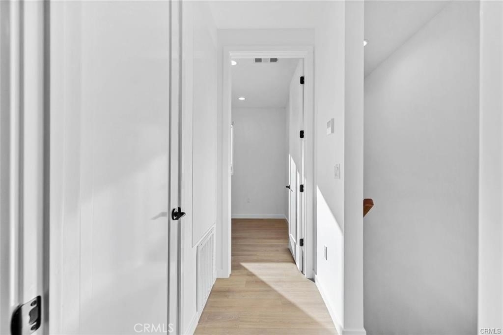 6846 Cedros Avenue - Photo 11