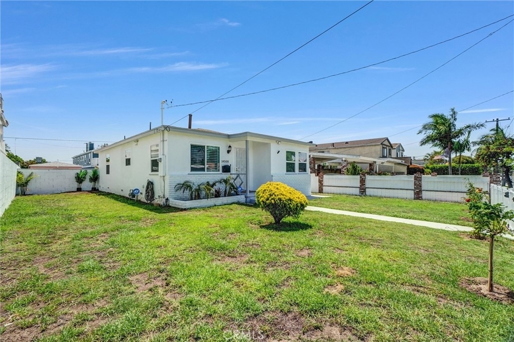 14508 Kingsdale Avenue - Photo 0