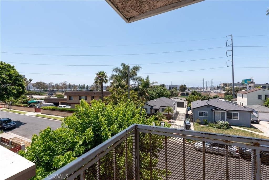 912 S Ash Avenue - Photo 9