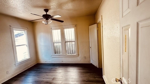 1221 W 59th - Photo 9
