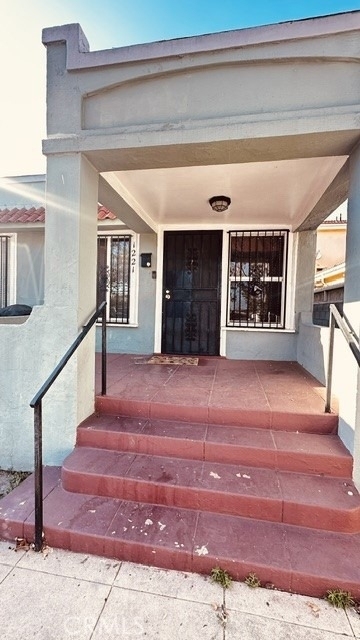 1221 W 59th - Photo 2