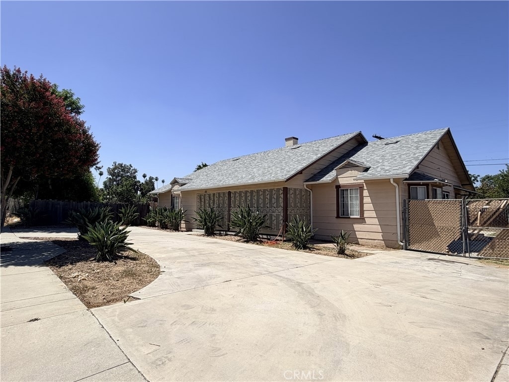 2820 Madison - Photo 1