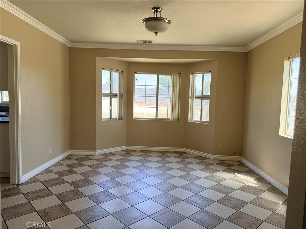 2820 Madison - Photo 7