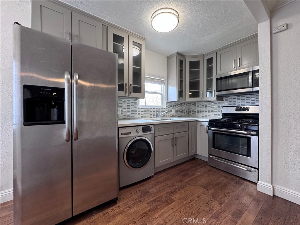 1325 Douglas Street - Photo 6