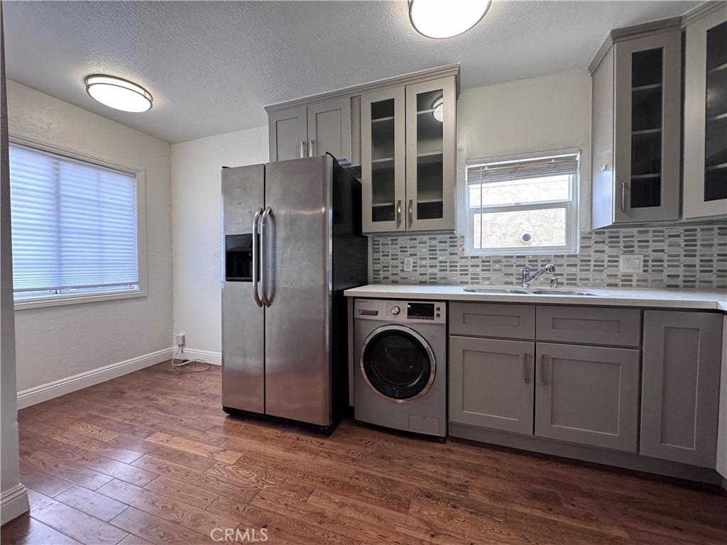 1325 Douglas Street - Photo 8