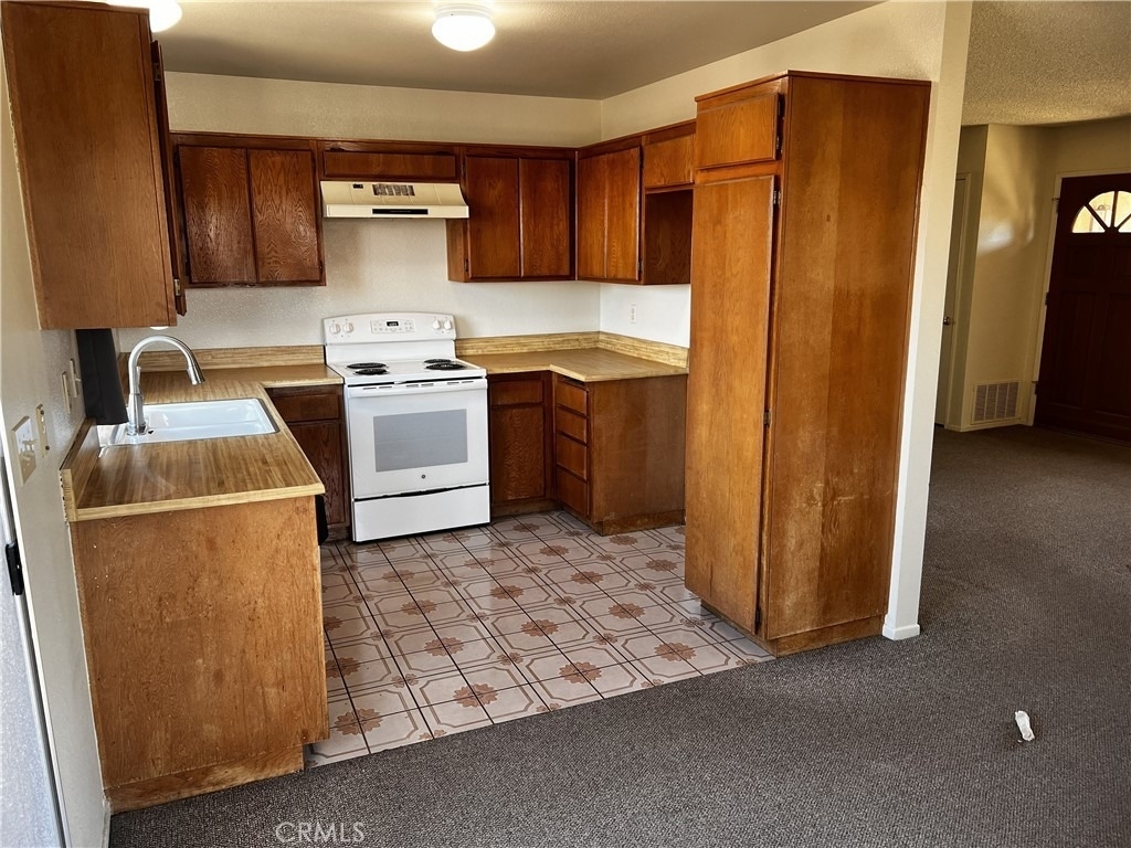 22665 Ashford - Photo 10