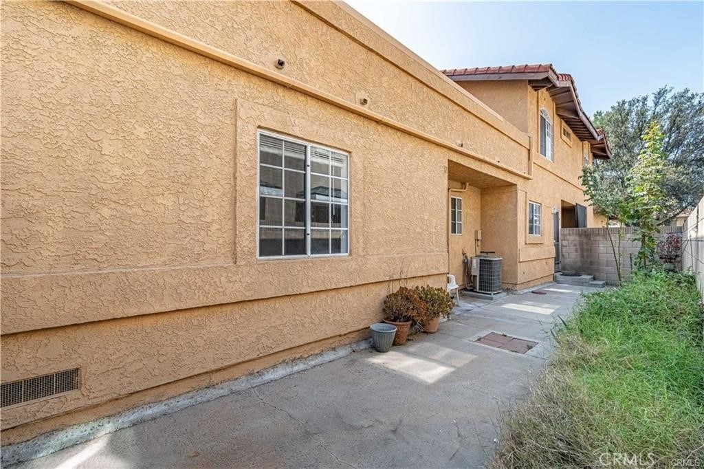 415 W Center Street - Photo 3