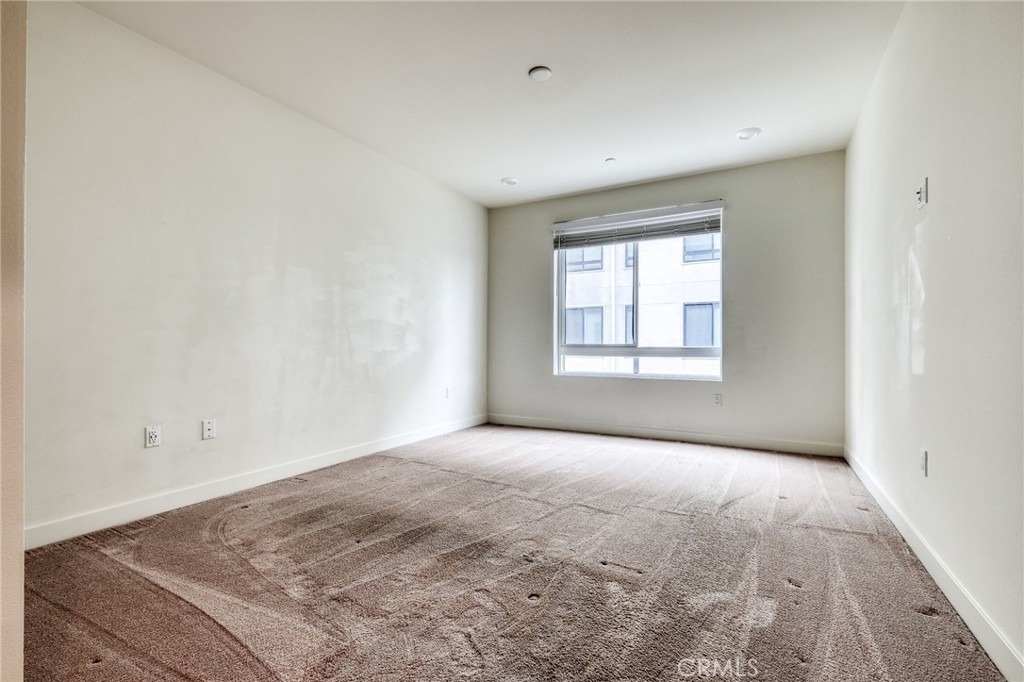 1226 Nolita - Photo 3
