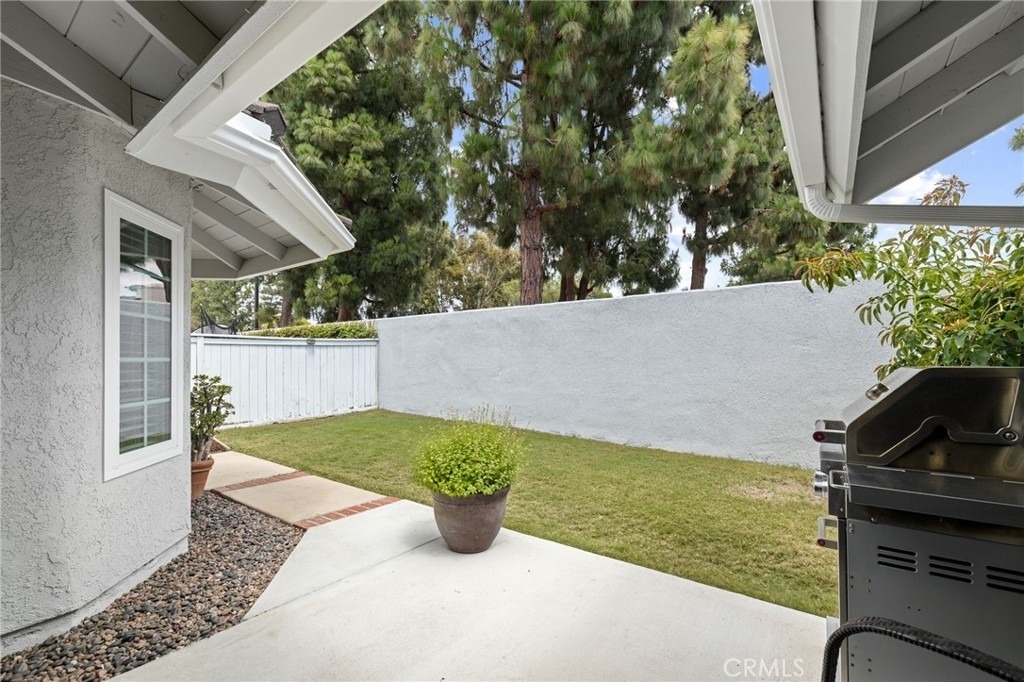 14 Aldergrove - Photo 29