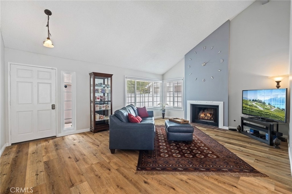 14 Aldergrove - Photo 1