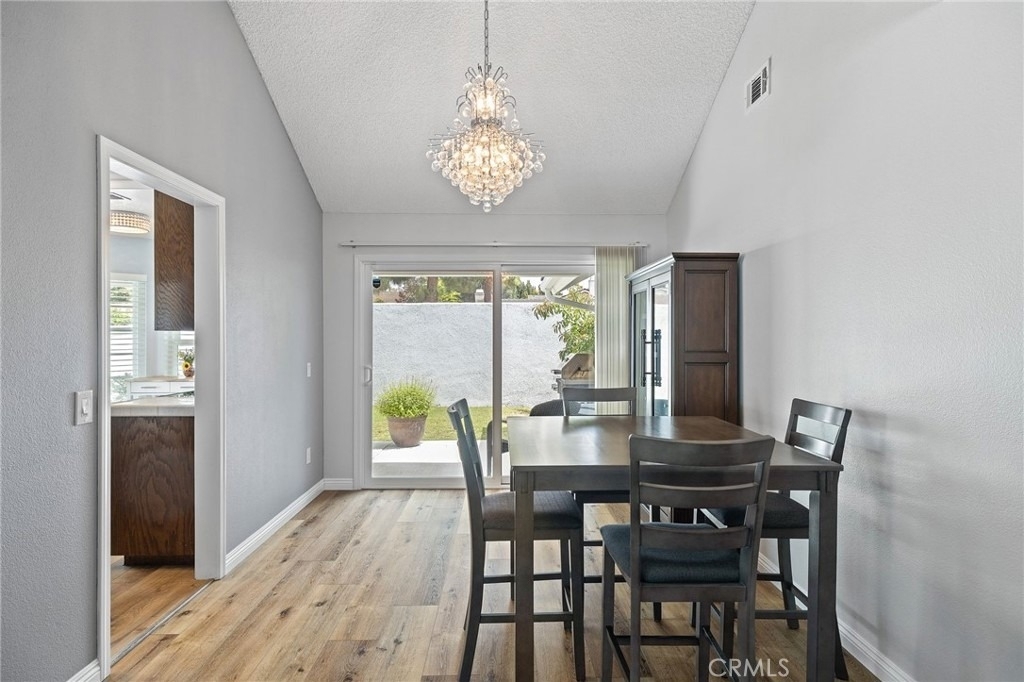 14 Aldergrove - Photo 3