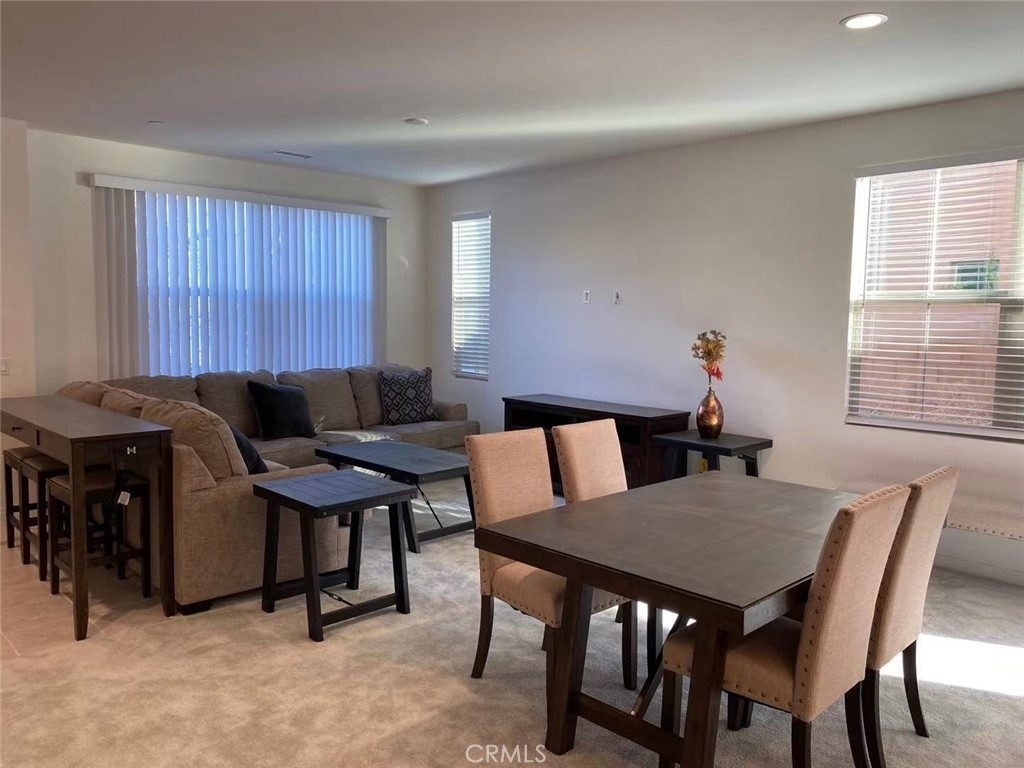 105 Henson - Photo 1