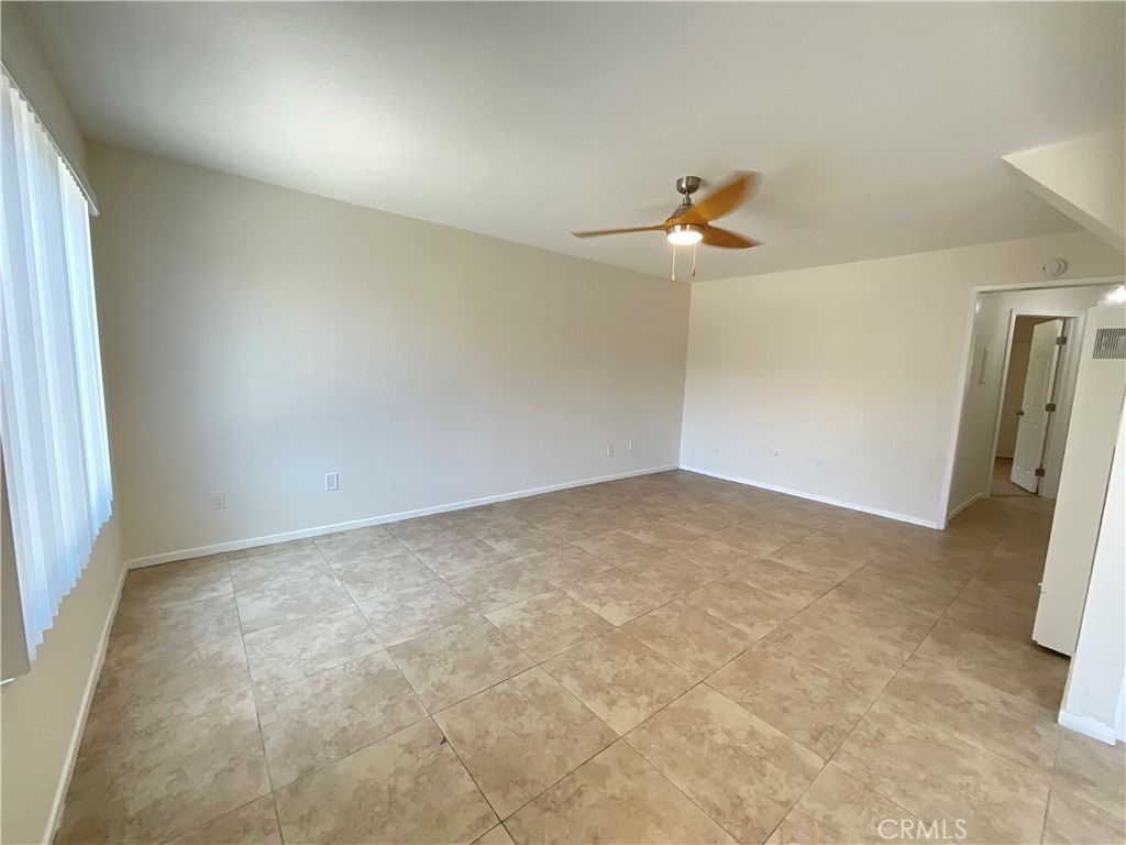 201 Joliet Avenue - Photo 3