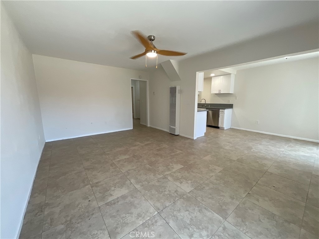 201 Joliet Avenue - Photo 5