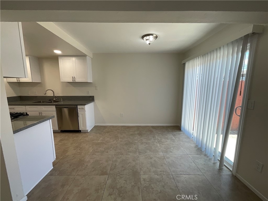 201 Joliet Avenue - Photo 10