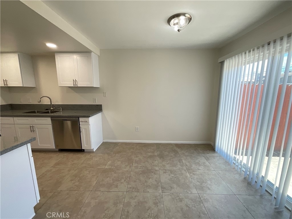 201 Joliet Avenue - Photo 11
