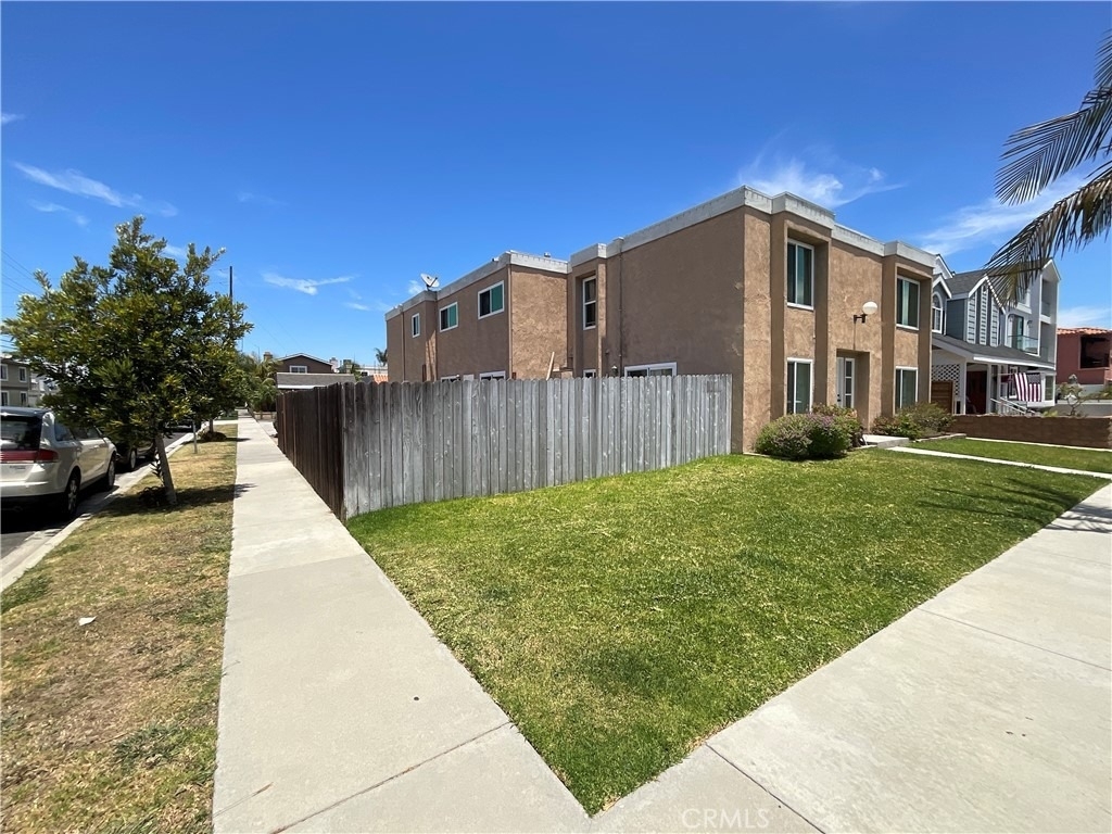 201 Joliet Avenue - Photo 0