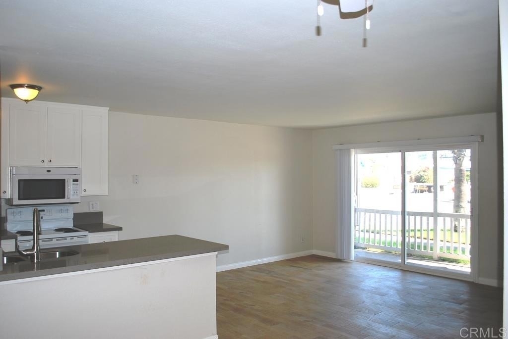102 Wisconsin Ave - Photo 8