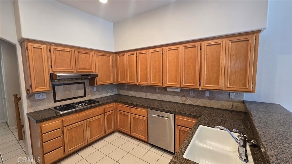 1520 Upland Hills S - Photo 10