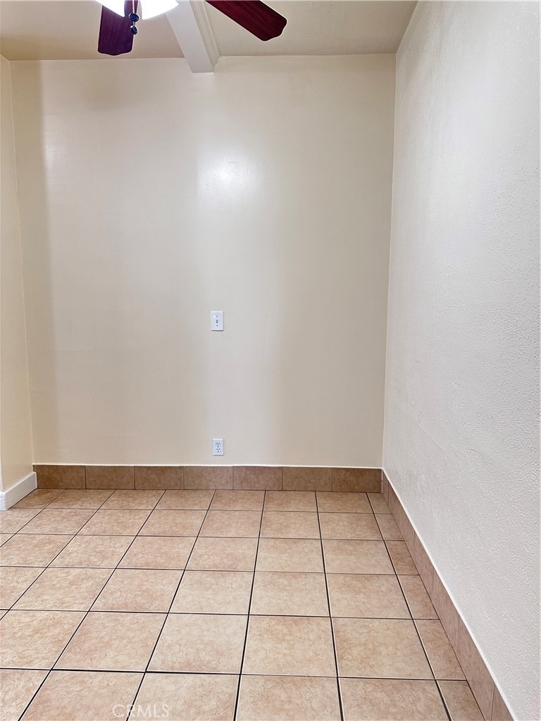 204 E Maple - Photo 8