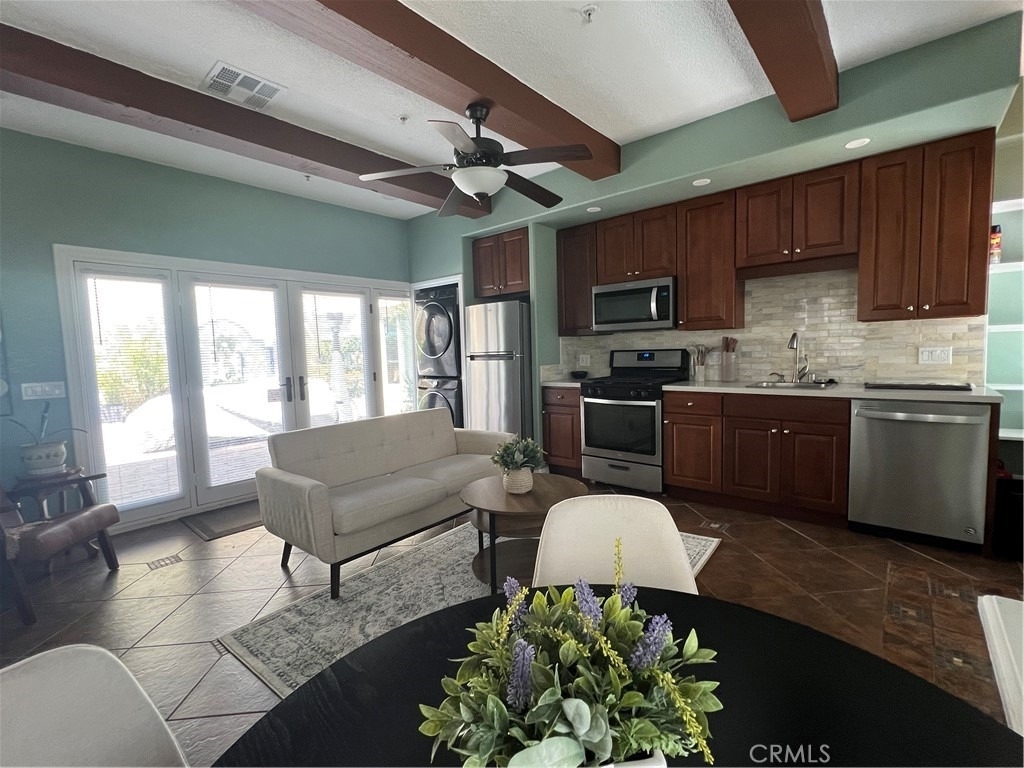 16611 Catena Dr - Photo 3