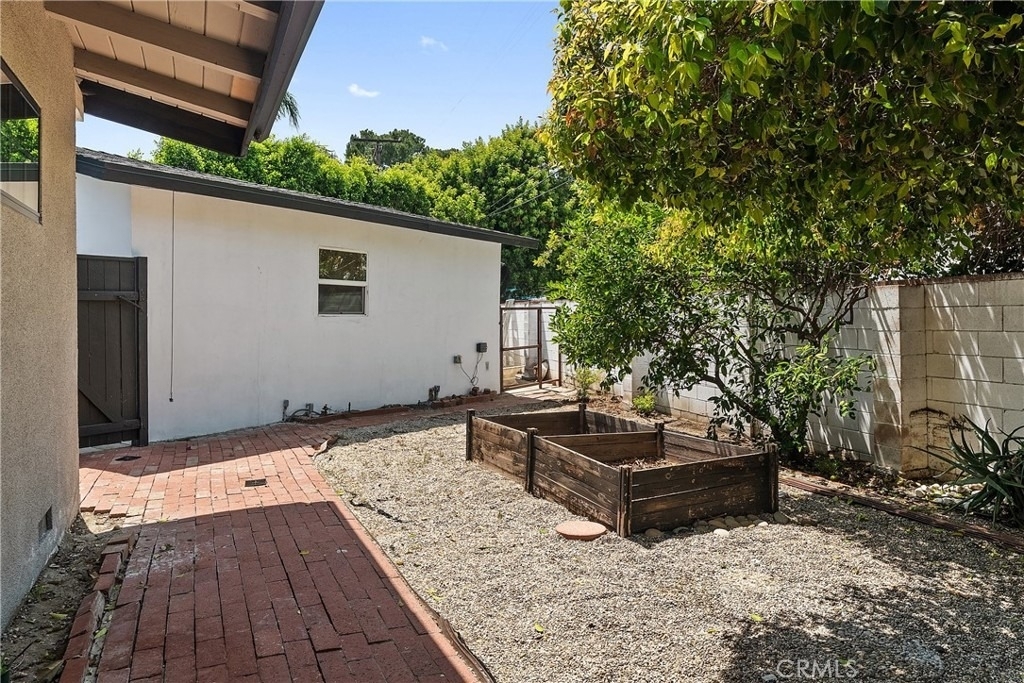 5650 Maynard - Photo 43