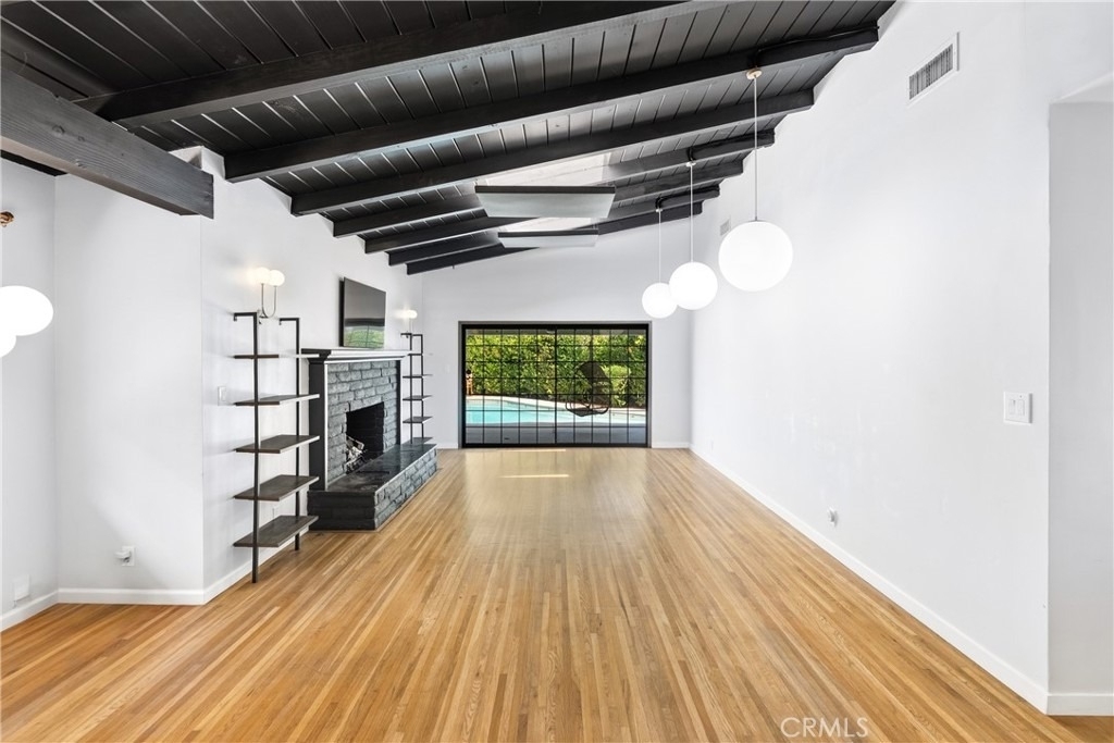 5650 Maynard - Photo 7